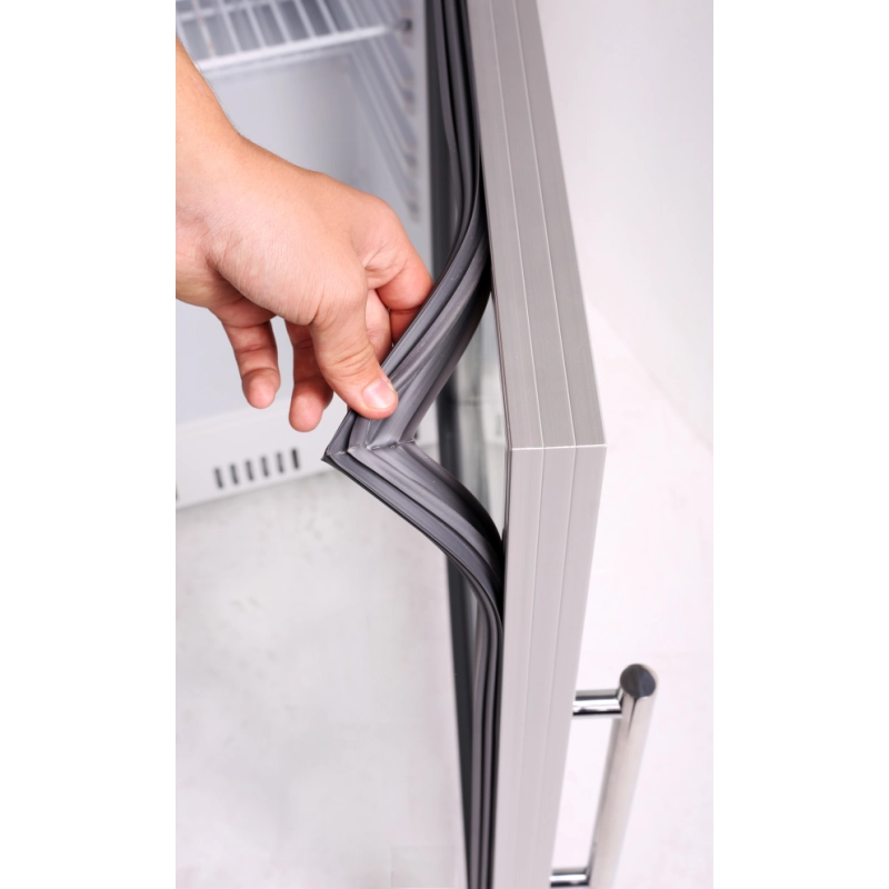  KBS 347208 Glastuerkuehlschrank 4  