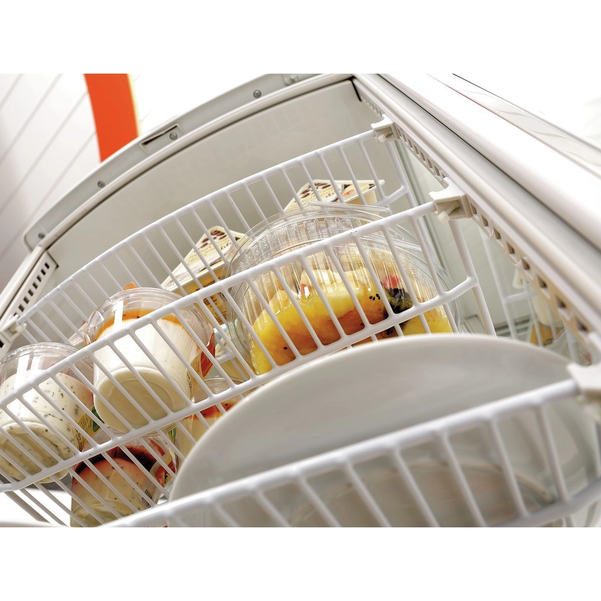 Bartscher 700678G Mini Kuehlvitrine 7  